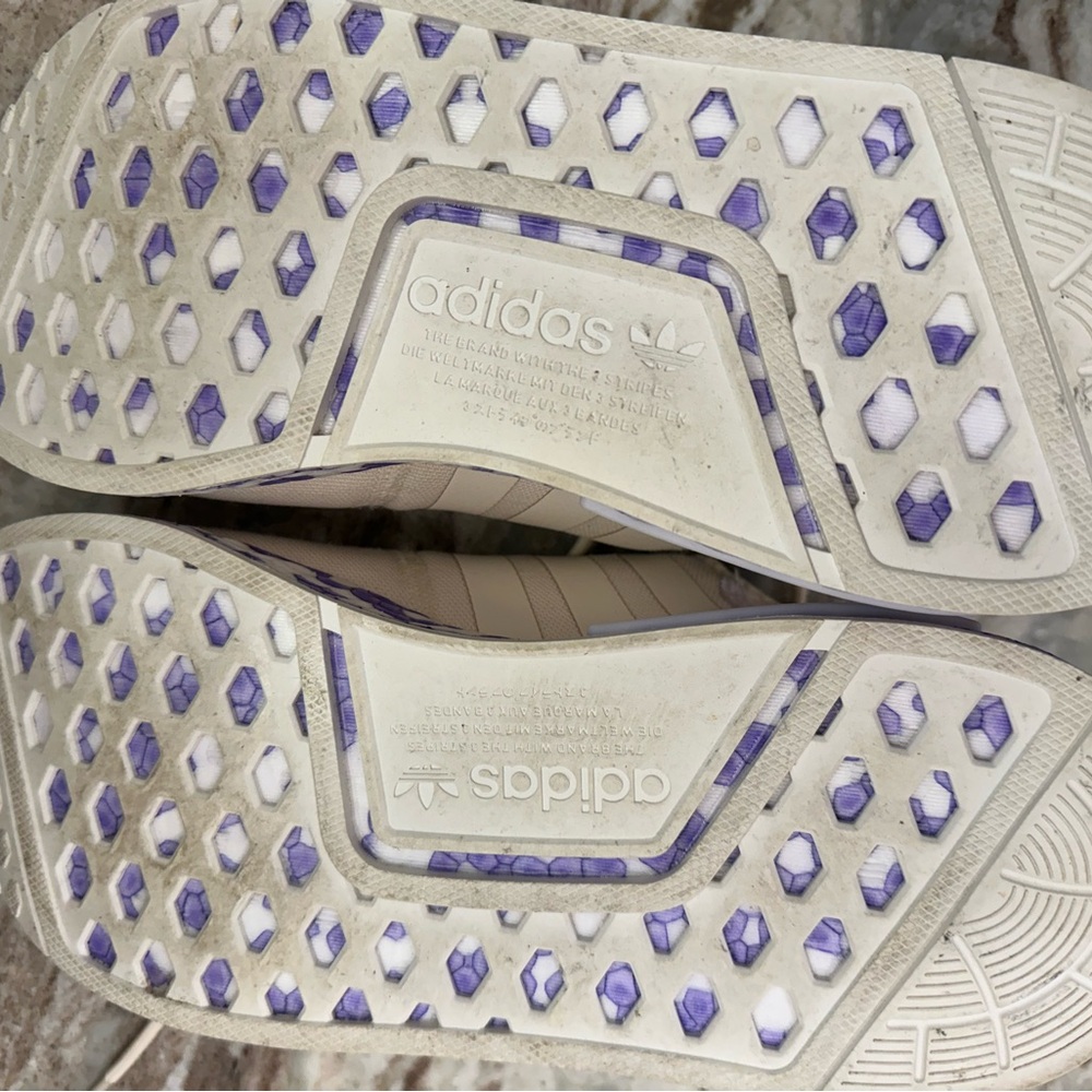 Adidas NMD_R1 Wonder White/Wonder White/Purple Tint GW5694 Women's 8.5 - Picture 4 of 5